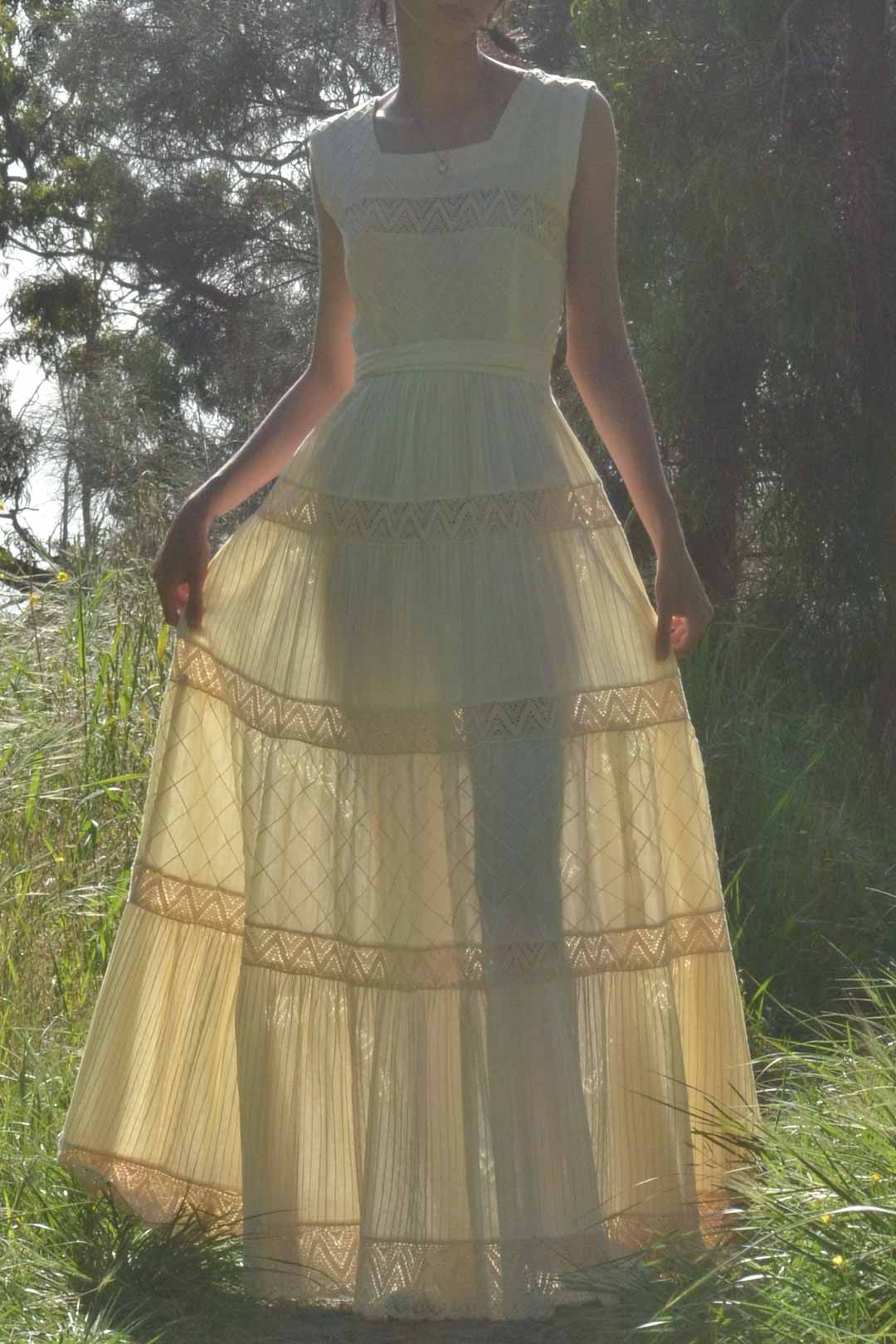 1970s Mexican Cotton Pintuck & Lace Dress