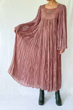 70s Plisse Pleated Kimono Sleeve Kaftan Dress